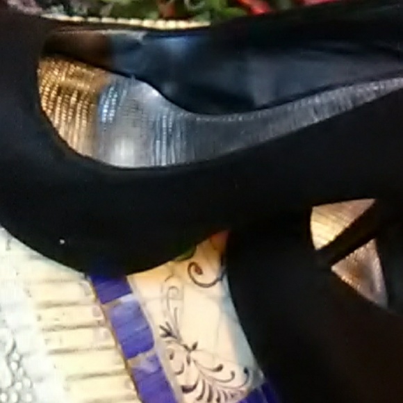 Shoes - Picture 6 of 6